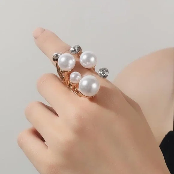 Adjustable statement ring - Picture 2 of 3